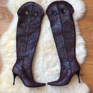 DONALD PLINER COUTURE WINE DISTRESS ANTIQUE BOOTS